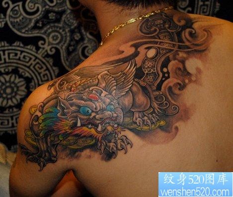 点击大图看下一张：肩背招财神兽貔貅纹身图片