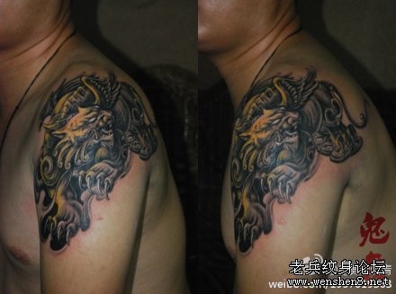 点击大图看下一张：肩部神兽貔貅纹身图片纹身图案