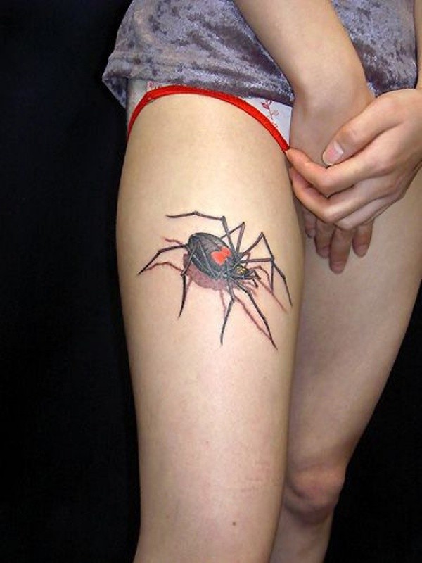 点击大图看下一张：大腿部个性的蜘蛛纹身图2
