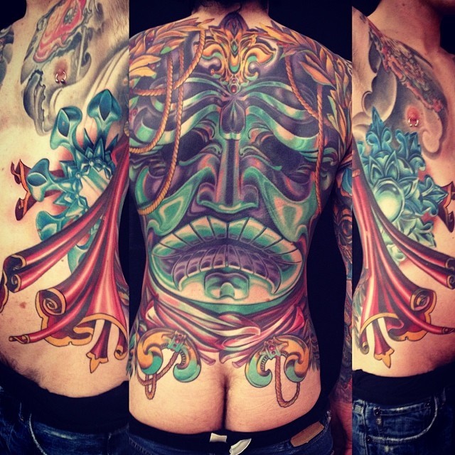 点击大图看下一张：瑞士 Rob Kass 的满背纹身作品图3