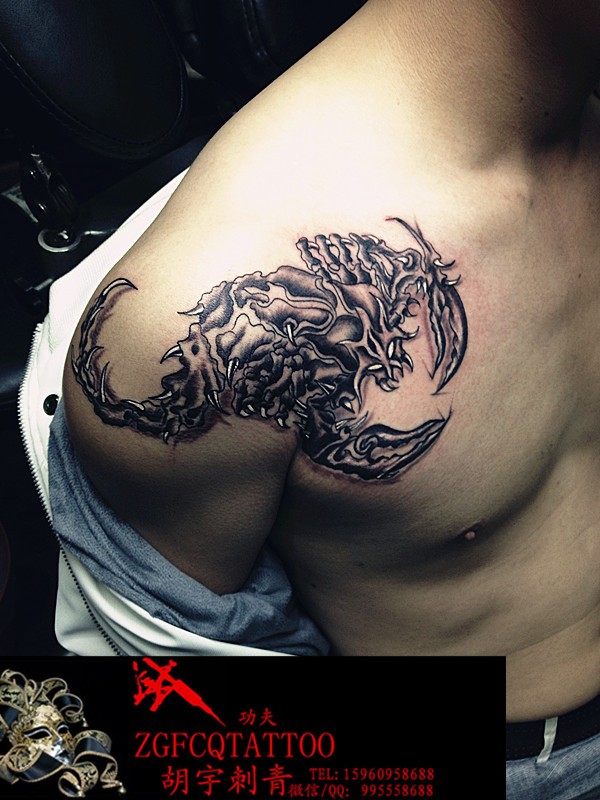 点击大图看下一张：蝎子纹身-巨蟹纹身-过肩纹身作品