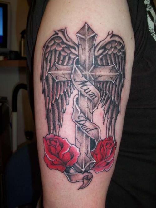 点击大图看下一张：漂亮的十字架玫瑰刺青