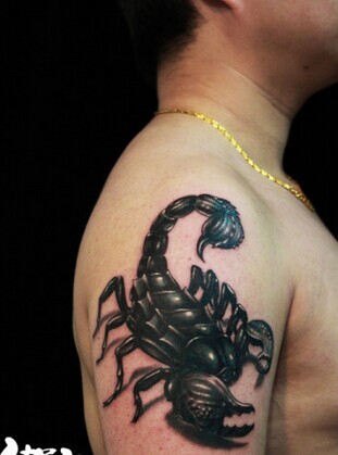 点击大图看下一张：超级逼真的手臂蝎子纹身图3