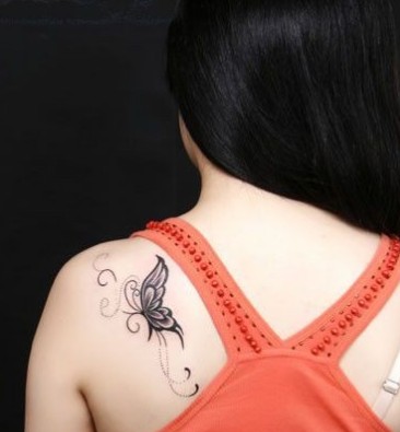 点击大图看下一张：漂亮的蝴蝶纹身