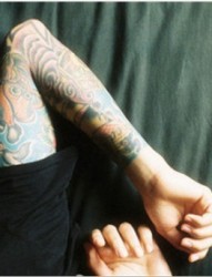 男人手臂花臂彩色图腾欧美刺青