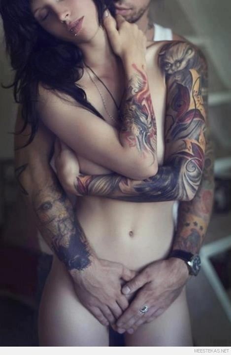 点击大图看下一张：情侣手臂图腾刺青  拥抱着你图3