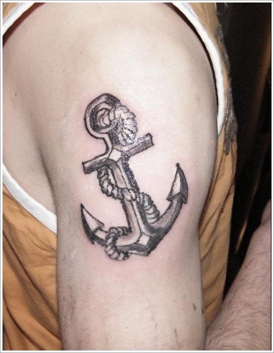 点击大图看下一张：大臂上一款好看的船锚纹身