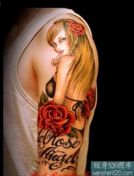 手臂上的玫瑰花和美女纹身