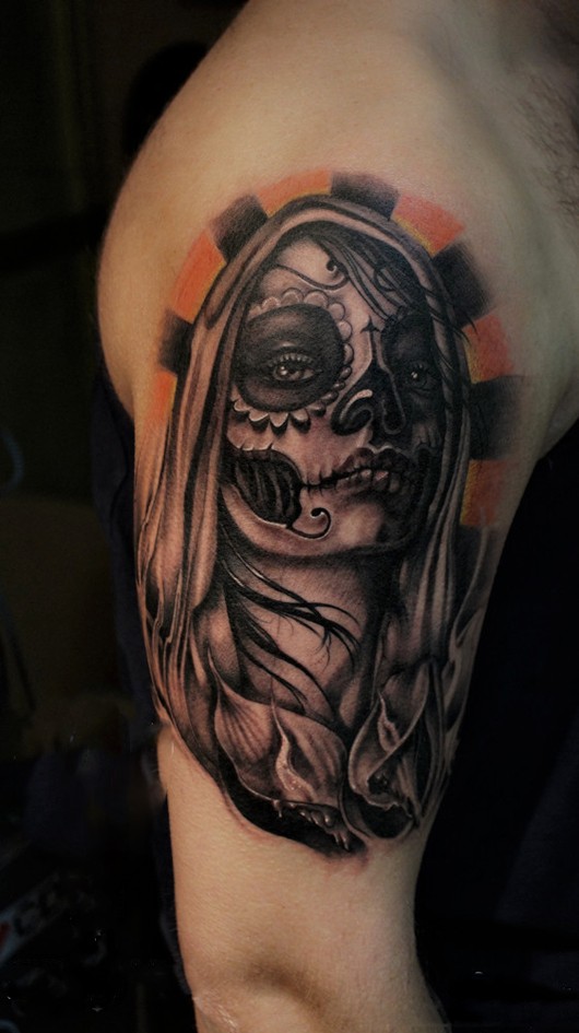 点击大图看下一张：复古黑灰死亡女郎手臂纹身图案