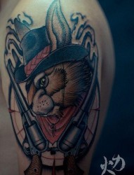 流行很帅的一张兔子纹身图片