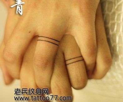 点击大图看下一张：手指简单的戒指纹身图片