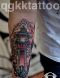 手臂经典时尚的一幅灯塔纹身图片