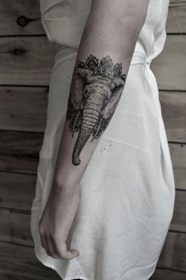点击大图看下一张：手臂上帅气的大象纹身