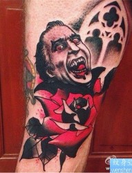 一幅手臂吸血鬼纹身图案
