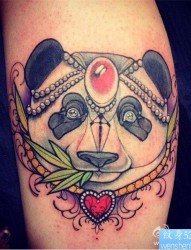 一幅手臂school熊猫纹身图案