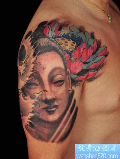 点击大图看下一张：大臂彩色莲花佛纹身图案由最好的纹身图案