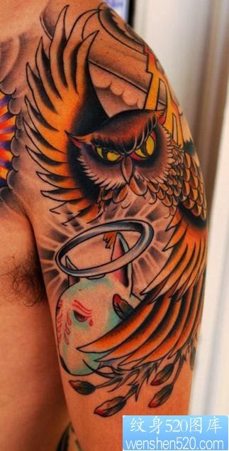 点击大图看下一张：大臂猫头鹰和兔天使纹身图案
