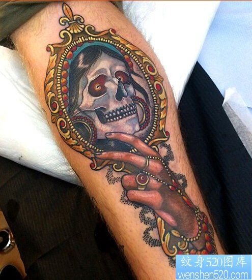 点击大图看下一张：手臂上异常有个性的欧美骷髅纹身图案