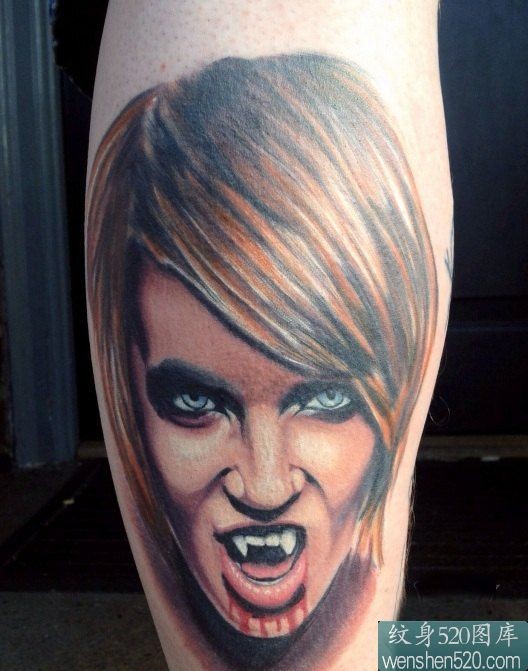 点击大图看下一张：短发的吸血鬼纹身图案