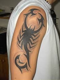 点击大图看下一张：时尚帅气的蝎子纹身图2