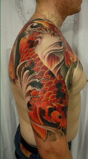 点击大图看下一张：手臂上非常帅气的鲤鱼纹身图3