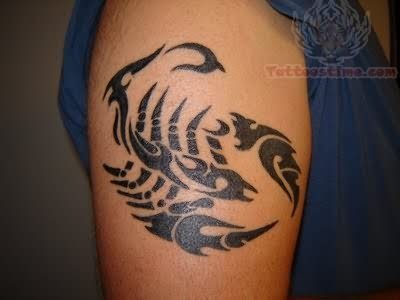 点击大图看下一张：简单好看的蝎子图腾纹身