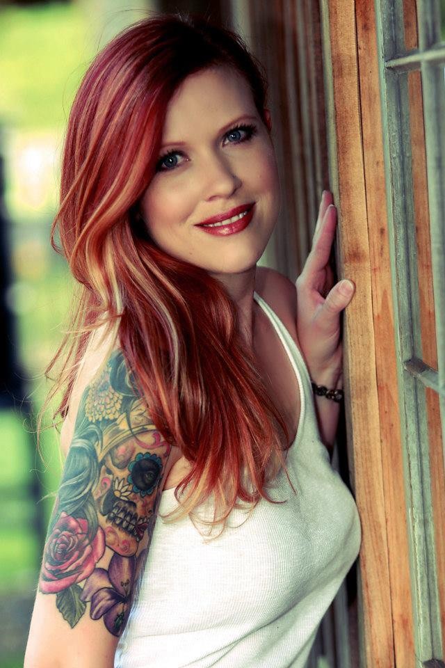 点击大图看下一张：惊艳眼球的美女纹身图2