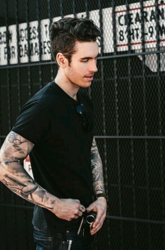 点击大图看下一张：潮男的必备“武器” 花臂纹身图2