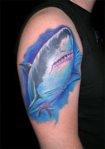 点击大图看下一张：手臂帅气的鲨鱼纹身图4
