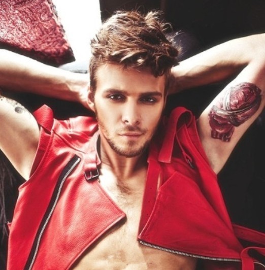 点击大图看下一张：气质帅哥的手臂纹身范图2