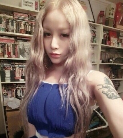 点击大图看下一张:非主流美女的手臂纹身图7