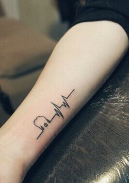 点击大图看下一张:时尚简洁的手臂心电图纹身图8