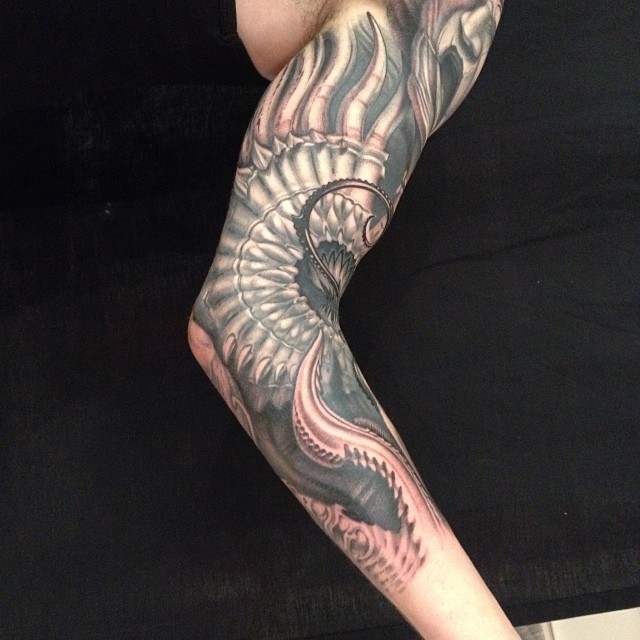 点击大图看下一张：瑞士 Rob Kass 花臂纹身作品