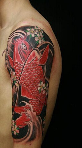 点击大图看下一张：漂亮时尚的红鲤鱼纹身图3