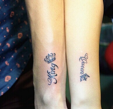 点击大图看下一张：时尚清新的麒麟手臂英文刺青图4