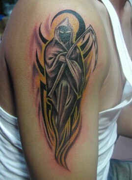 点击大图看下一张:个性的死神纹身图4