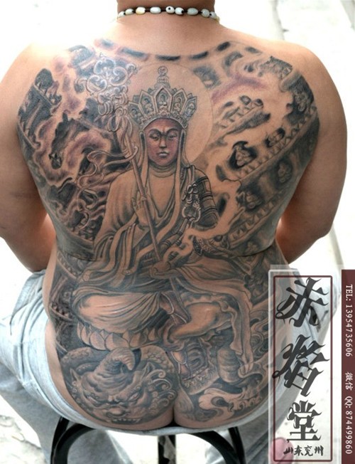点击大图看下一张：藏地王菩萨纹身