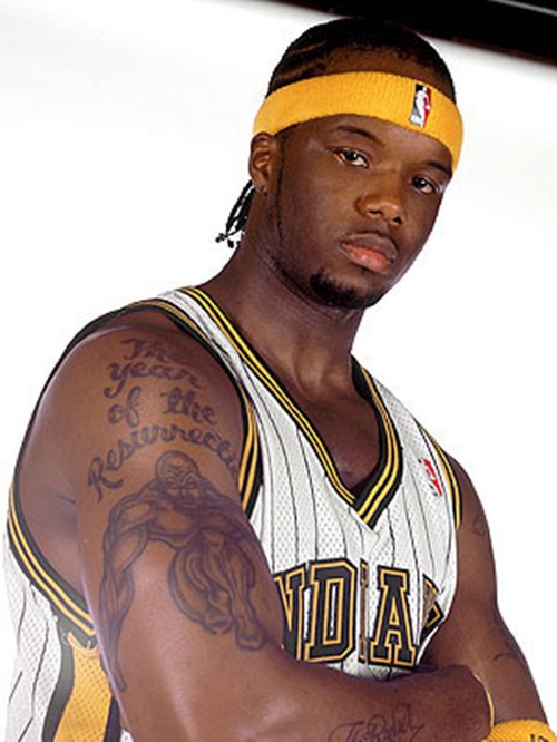 点击大图看下一张：NBA球星个性纹身