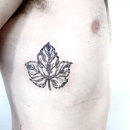 点击大图看下一张：个性经典的植物纹身图3