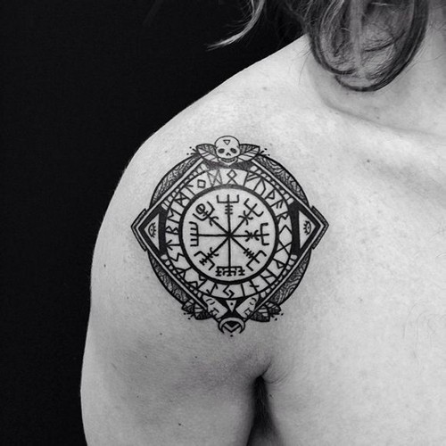 点击大图看下一张：个性黑白图腾纹身图2