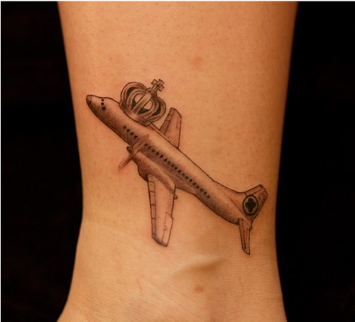 点击大图看下一张：帅气的航空飞机图片纹身图7