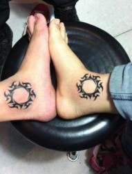 脚踝情侣图腾太阳纹身图案