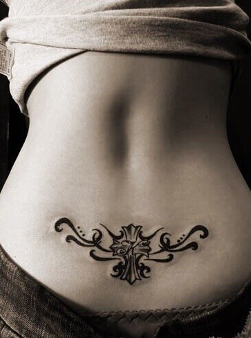 点击大图看下一张:时尚潮流的图腾纹身图8