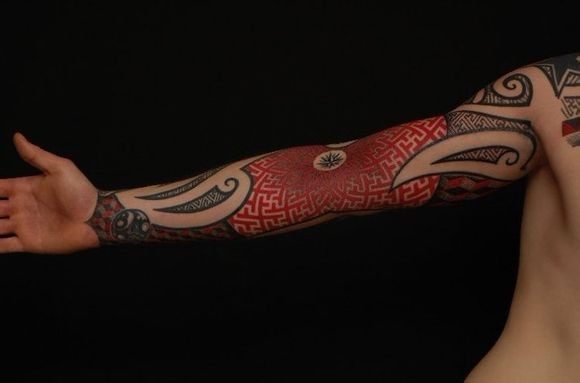 点击大图看下一张：德国纹身师GERD经典花臂图腾图5