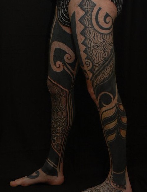 点击大图看下一张：德国纹身师GERD经典腿部图腾图4