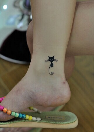 点击大图看下一张：脚踝清新的小猫图腾刺青图4