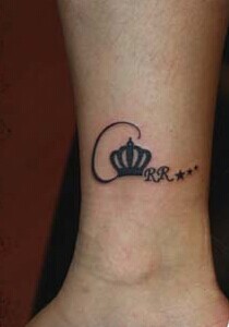 点击大图看下一张:小清新脚踝皇冠图腾英文刺青图10