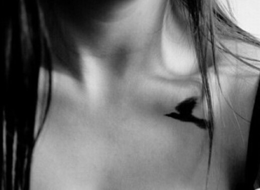 点击大图看下一张：唯美性感的锁骨图腾刺青图5