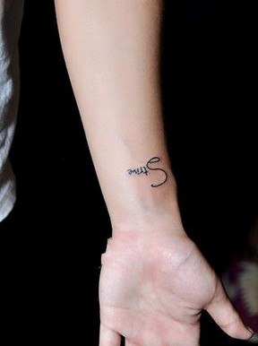 点击大图看下一张：清新唯美的手腕小图腾图12