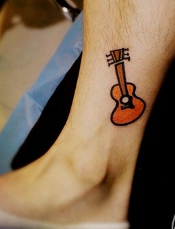 点击大图看下一张：吉他 脚踝清新刺青图4